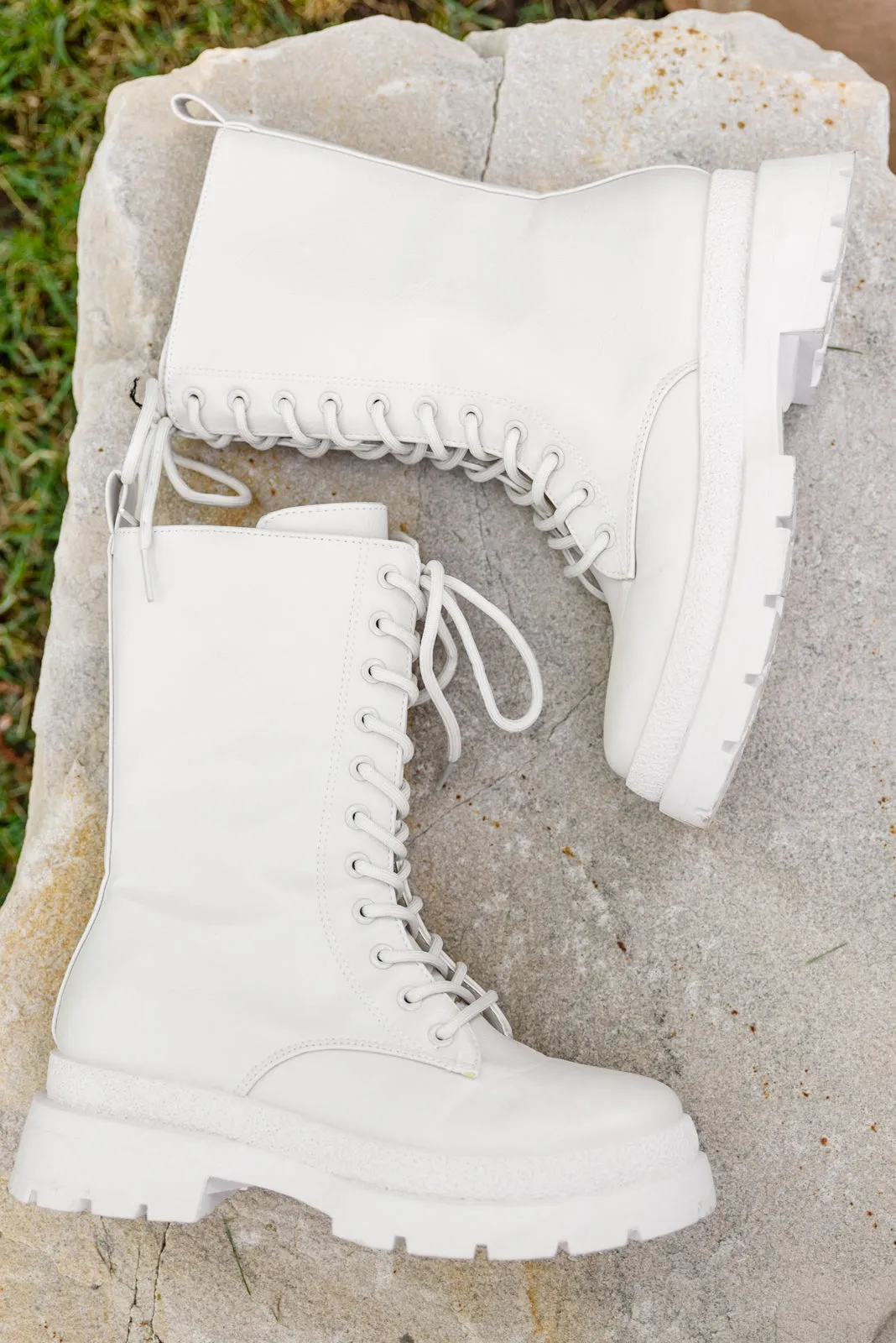 Autumn Feels Combat Boots - 8/16/2022