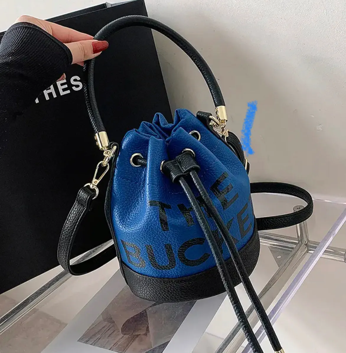 BUCKET BAGS