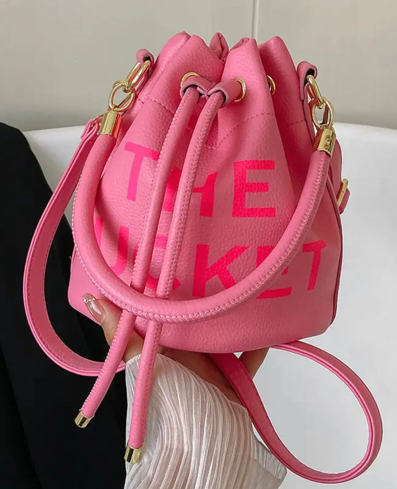BUCKET BAGS