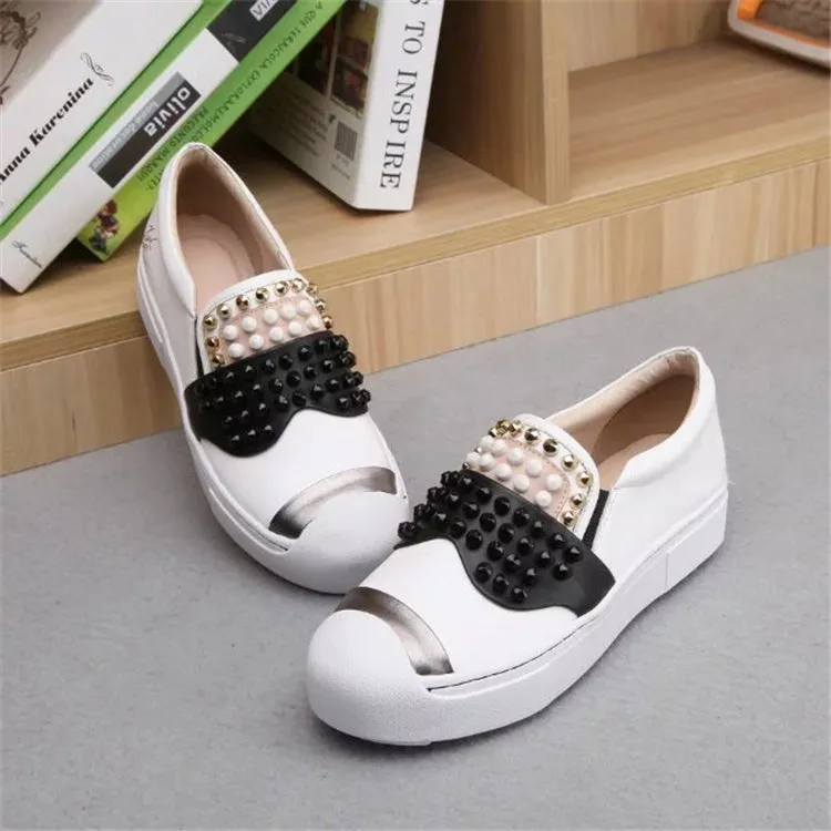 Europe Style Ladies Studded Spiked Shoes Round Toe Creepers Lazy Shoes Fashion Zapatillas Mujer Casual Platform Shoes
