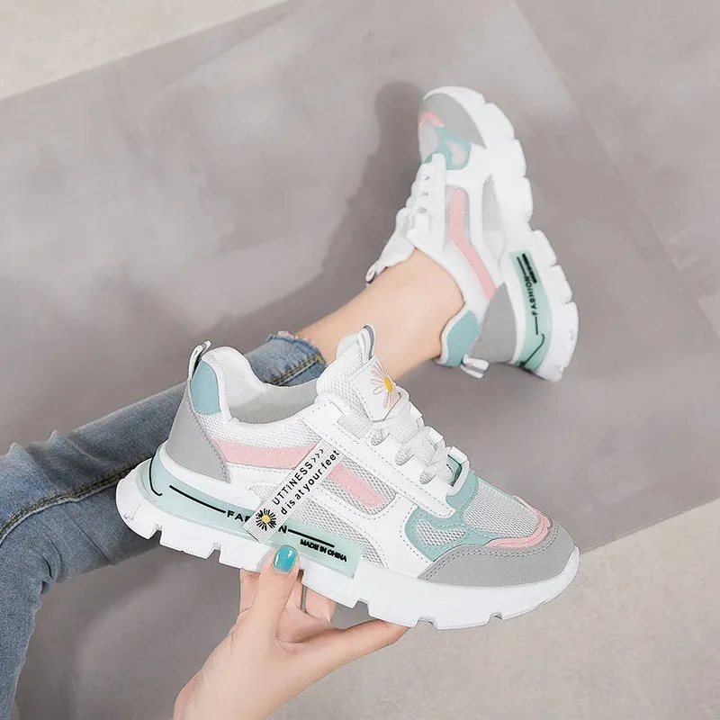 Female Lace Up Sneakers with Daisy / Casual Women's Sports Shoes with Thick Bottom