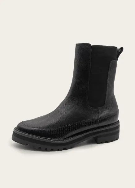 Kaanas Belgrade Bootie in Onyx