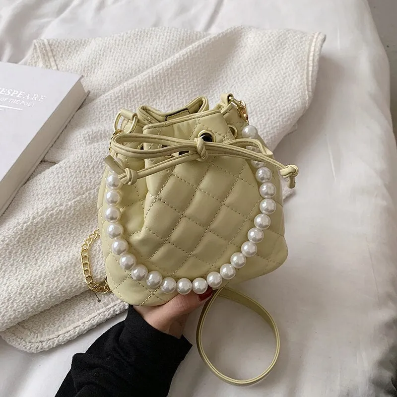 Lattice Pearl Tote bag Bucket Bag 2021 Summer New High-quality PU Leather Women's Designer Handbag Chain Shoulder Messenger Bag