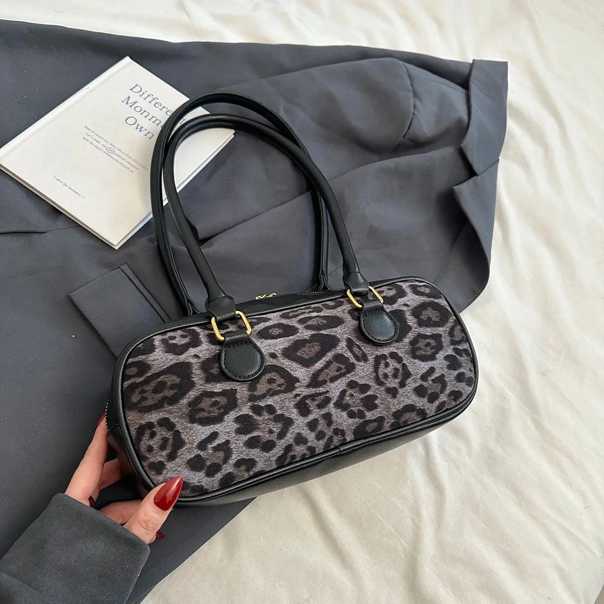 Leopard Faux Leather Zipper Handbag