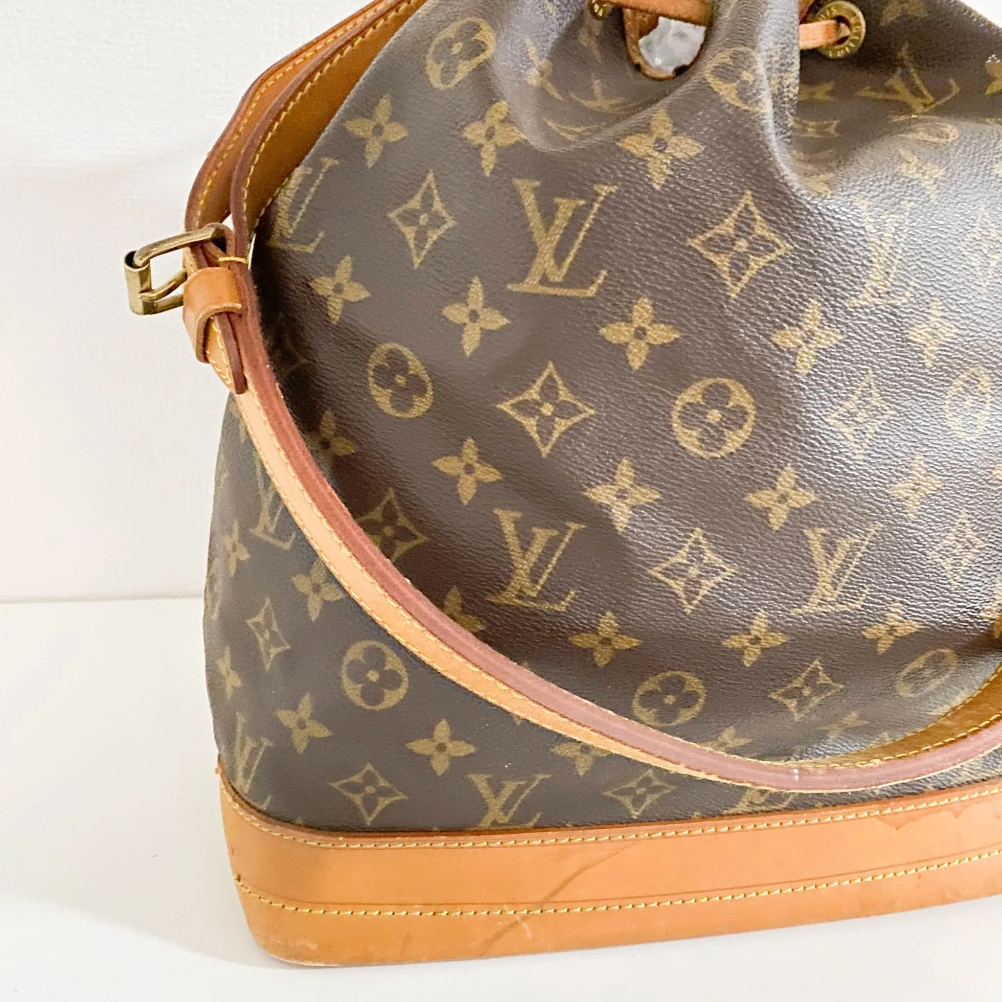 Monogram Noé