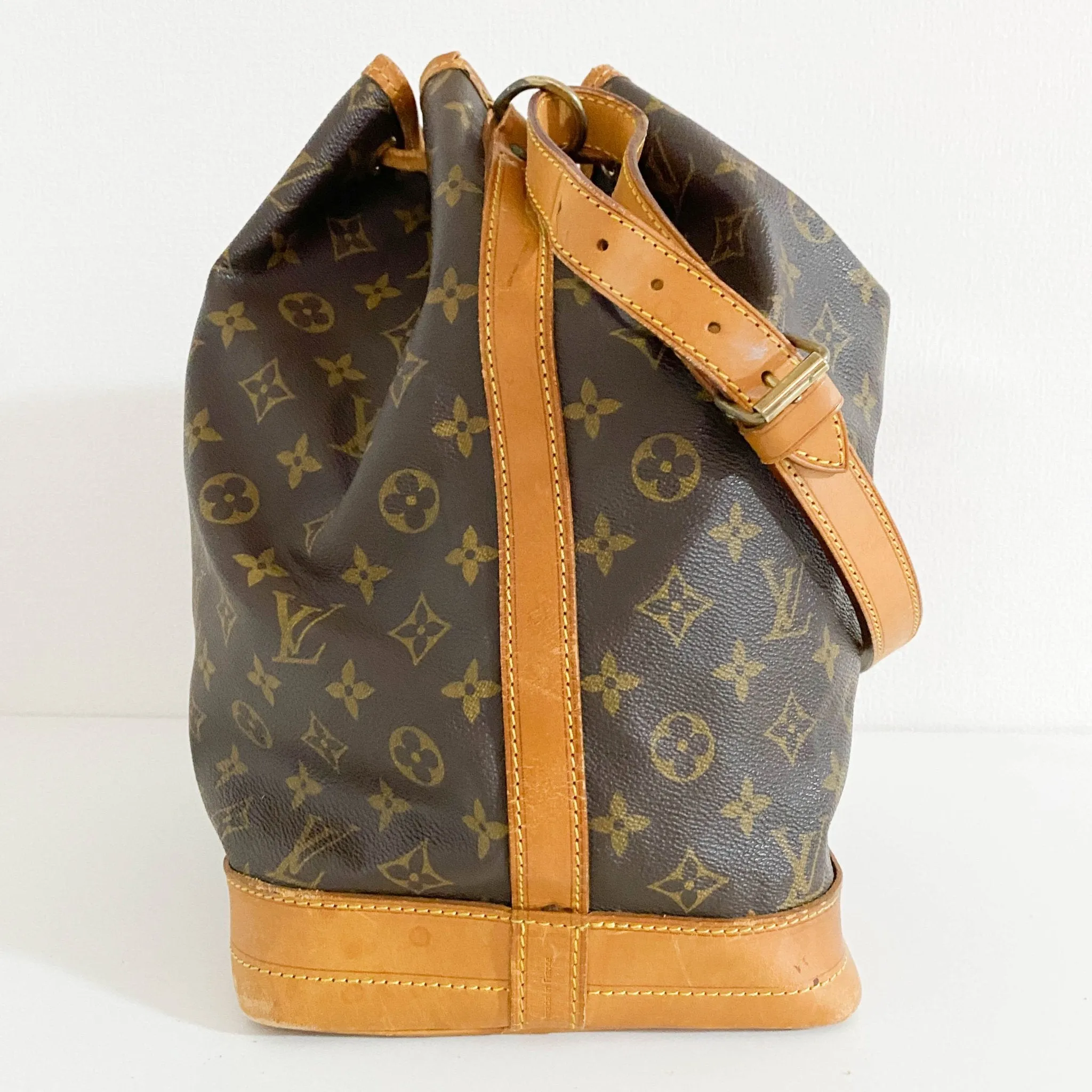 Monogram Noé