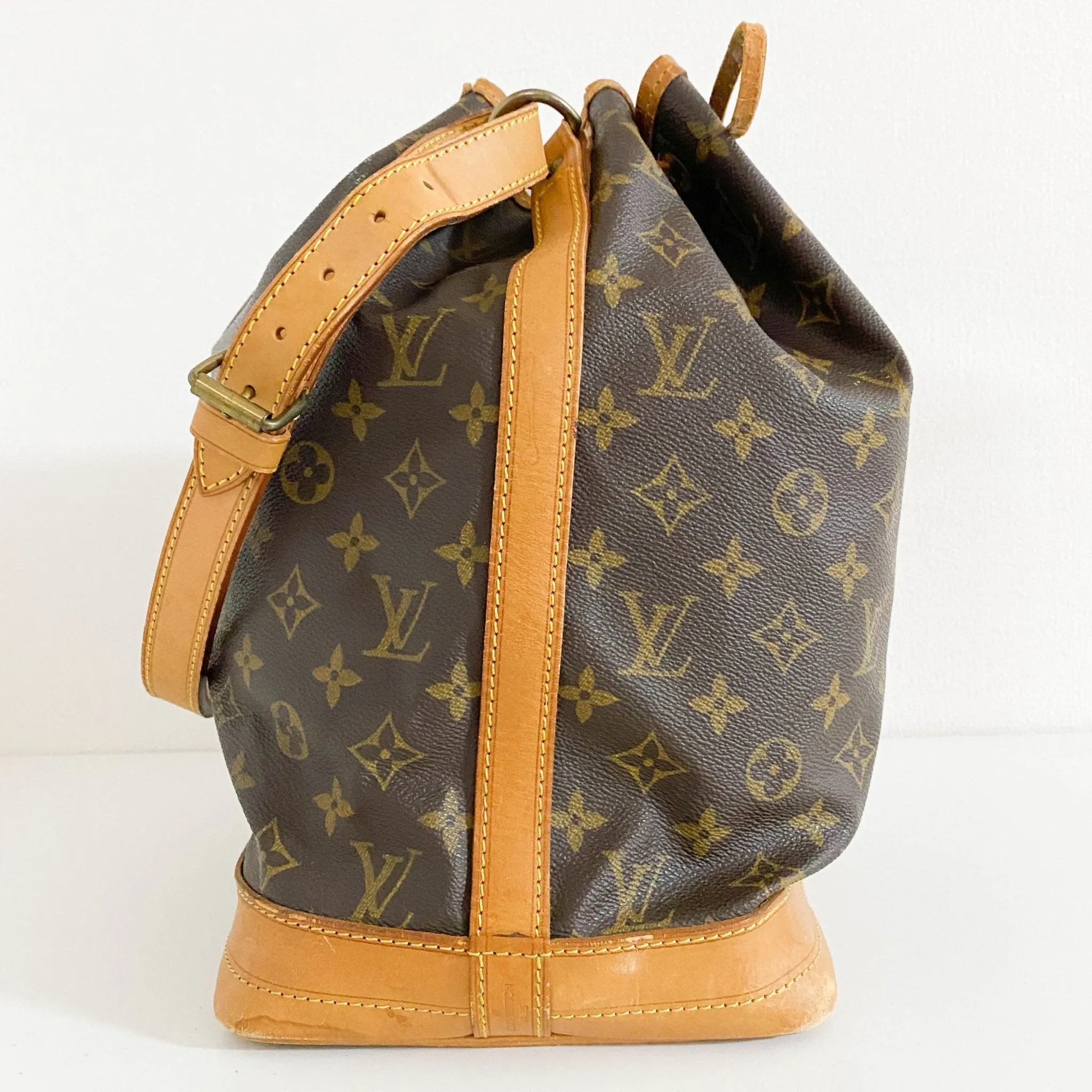 Monogram Noé