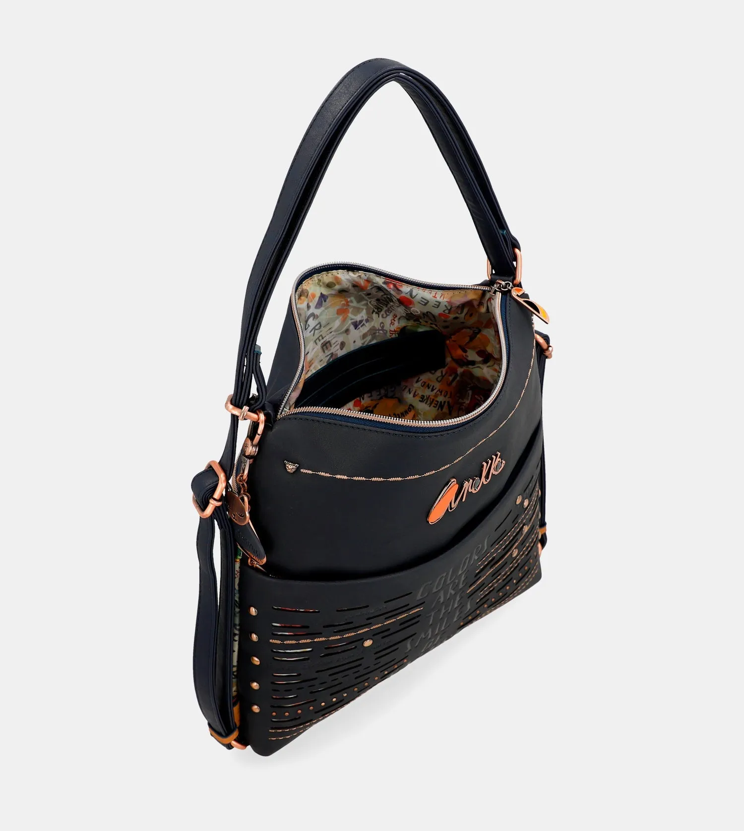 Nature Pachamama convertible navy blue bag into a rucksack