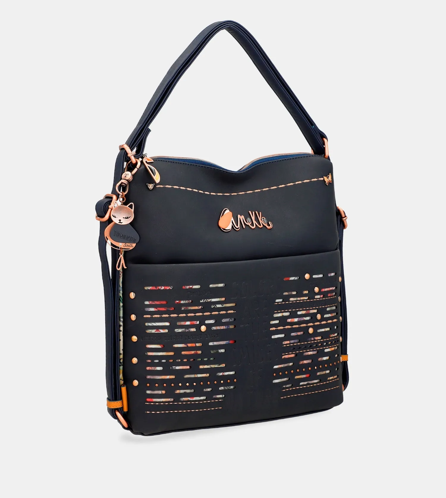 Nature Pachamama convertible navy blue bag into a rucksack
