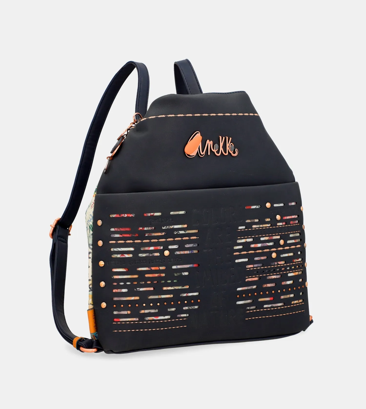 Nature Pachamama convertible navy blue bag into a rucksack