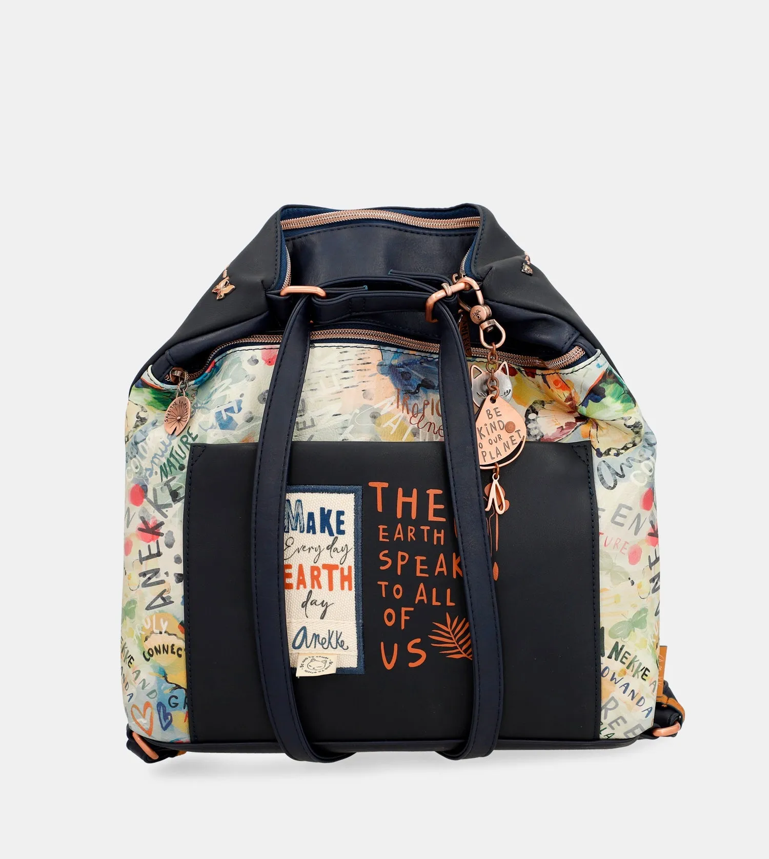 Nature Pachamama convertible navy blue bag into a rucksack