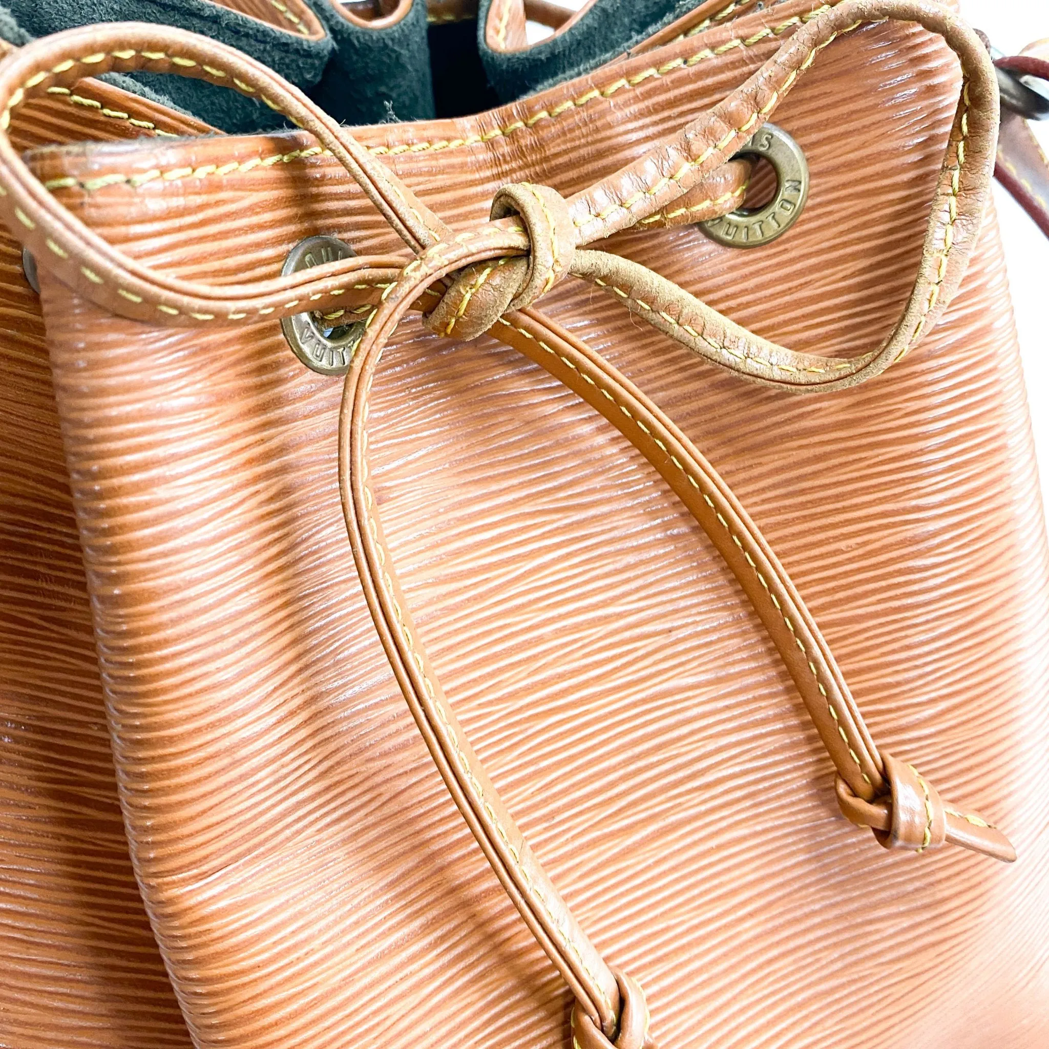 Petite Noé Epi Leather