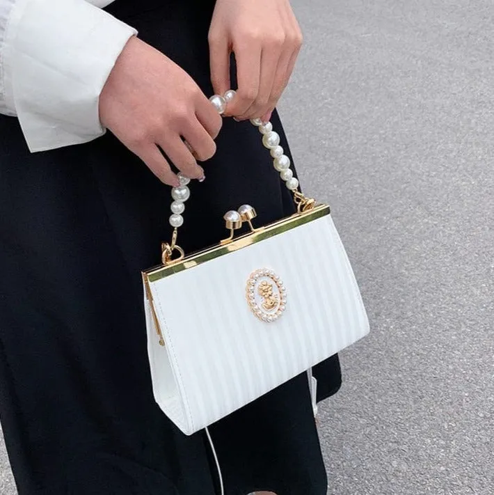 Sweet Pearl Clutch Bag