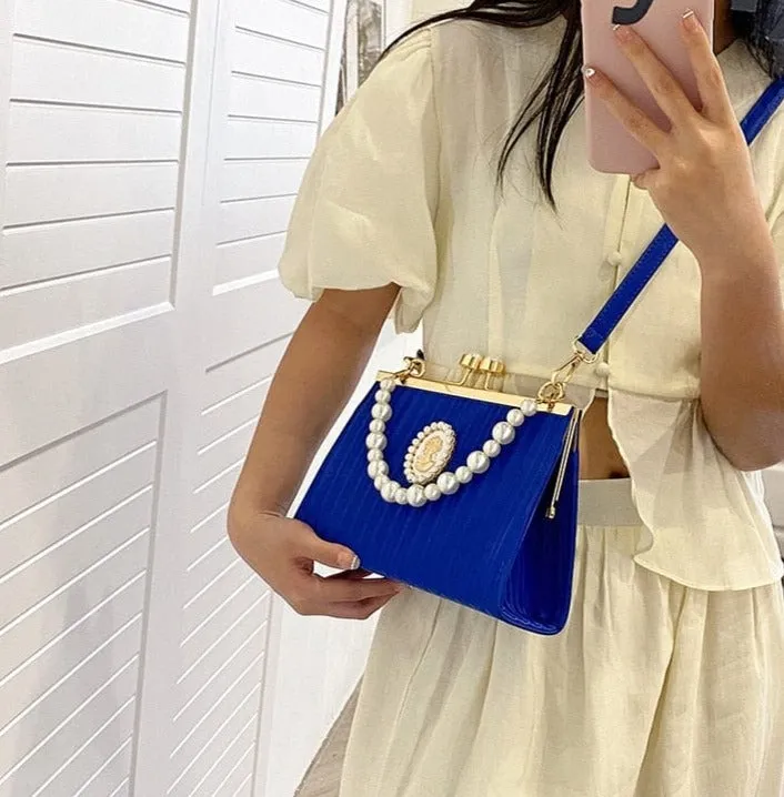 Sweet Pearl Clutch Bag