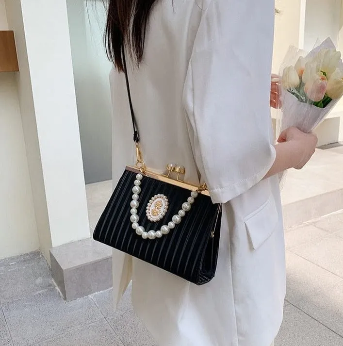 Sweet Pearl Clutch Bag