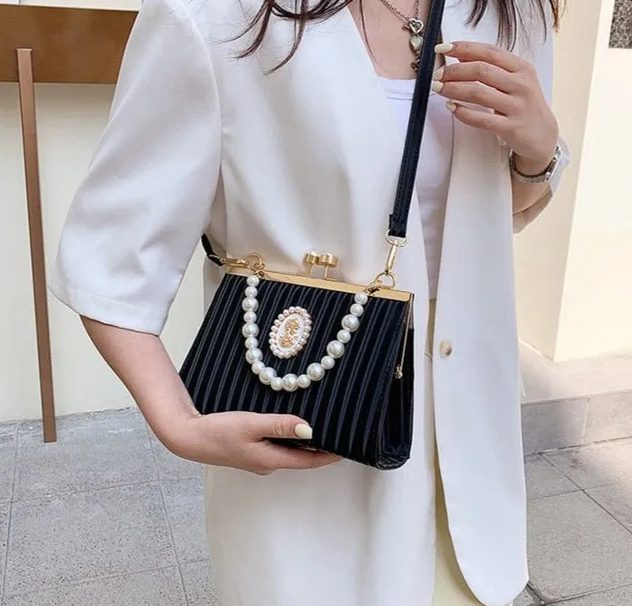 Sweet Pearl Clutch Bag