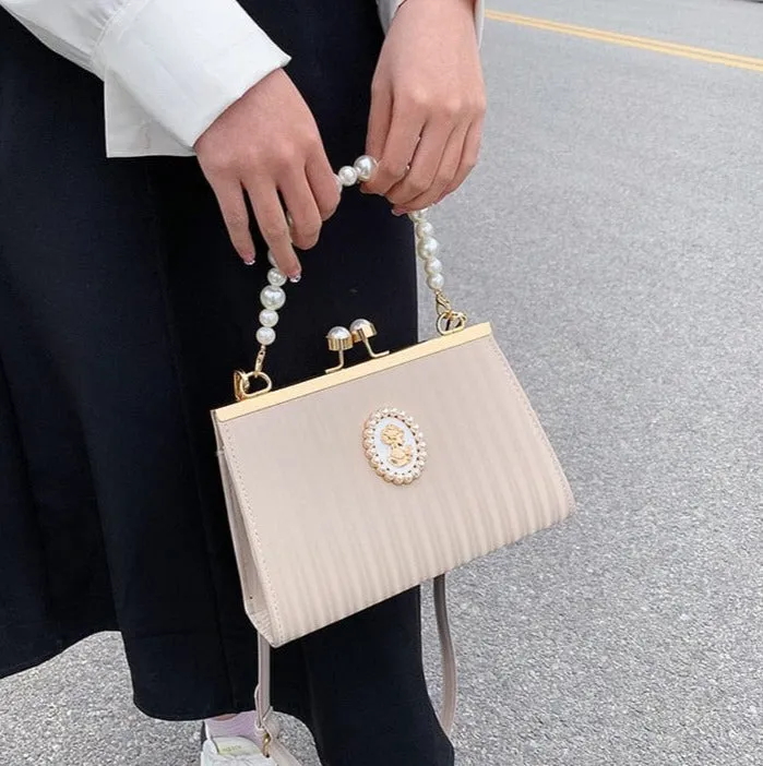 Sweet Pearl Clutch Bag