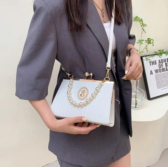 Sweet Pearl Clutch Bag