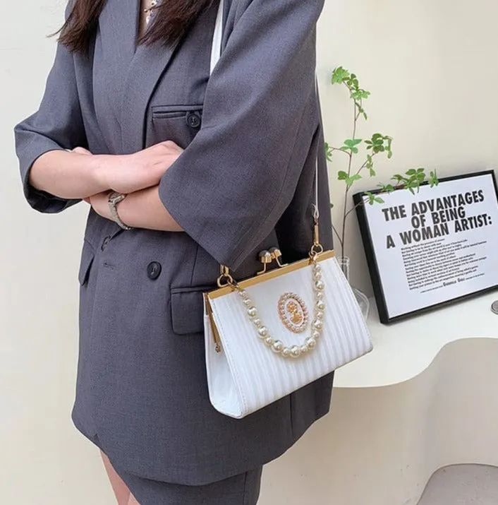 Sweet Pearl Clutch Bag