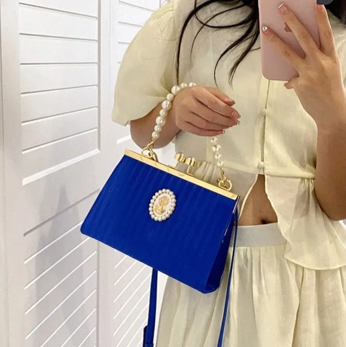 Sweet Pearl Clutch Bag