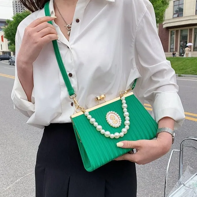 Sweet Pearl Clutch Bag