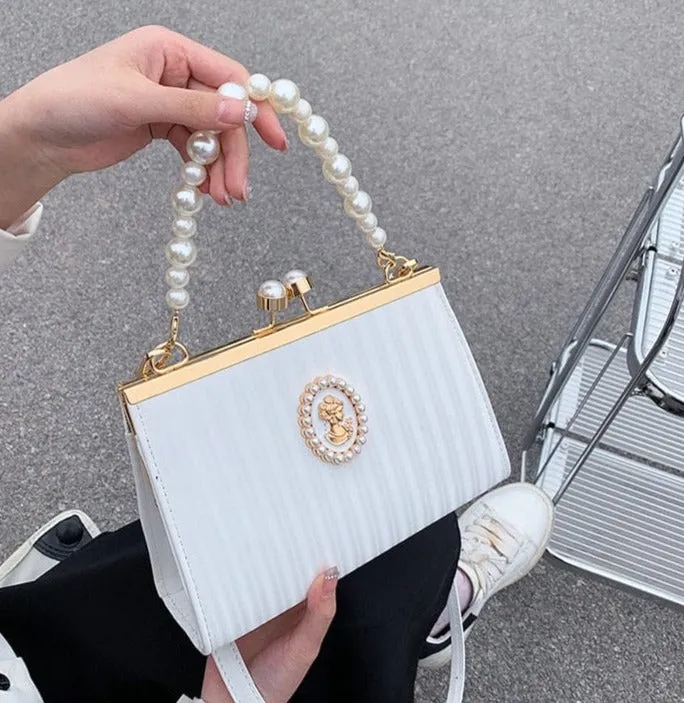 Sweet Pearl Clutch Bag