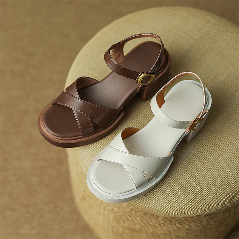 USS Shoes Eladia Women's Patent Leather Sandals