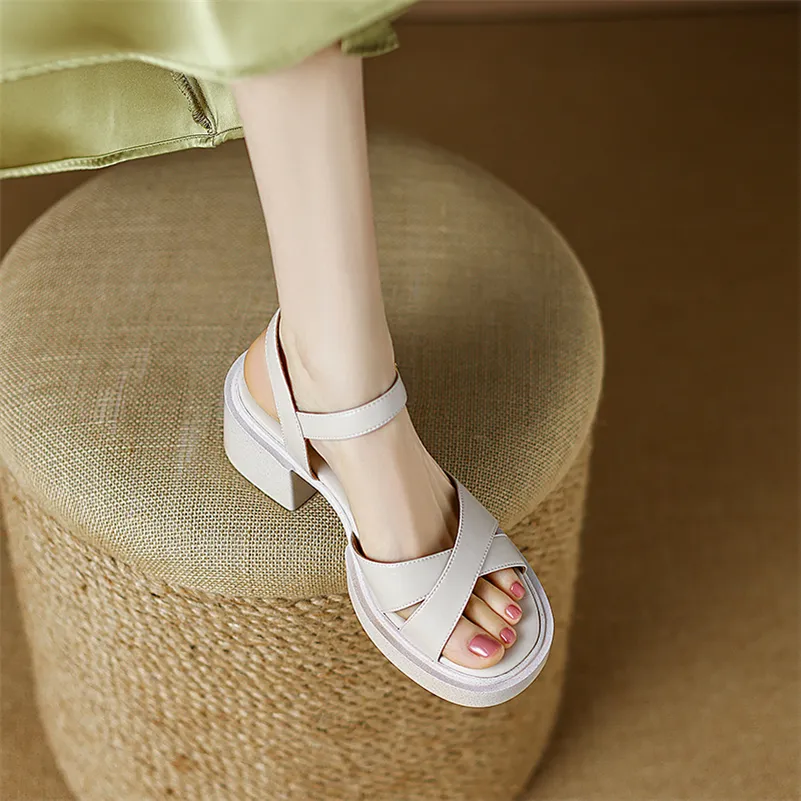 USS Shoes Eladia Women's Patent Leather Sandals